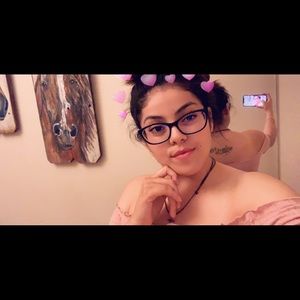 Meet your Posher, Edith